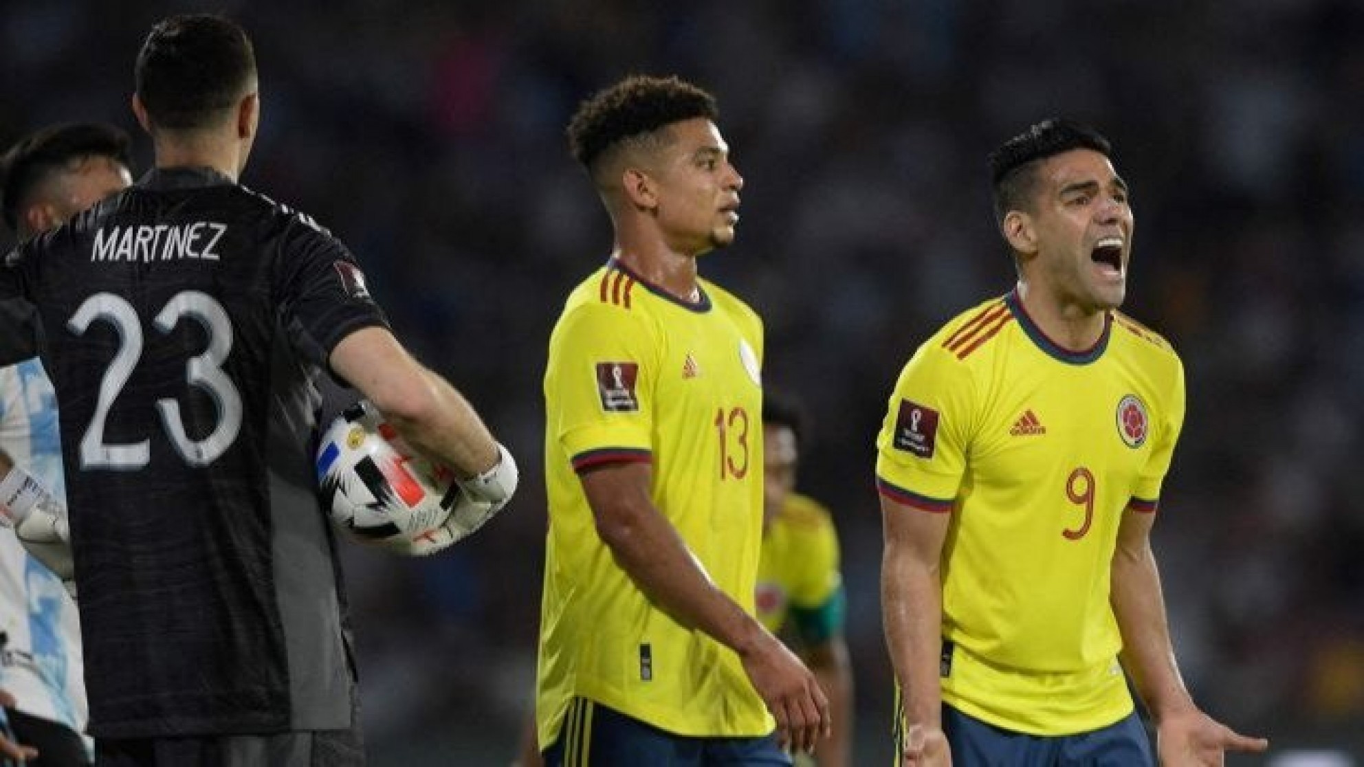 La prensa colombiana muy dura con su Selección, a la que tildó de "falta de carácter, sin alma, sin fútbol ni corazón"